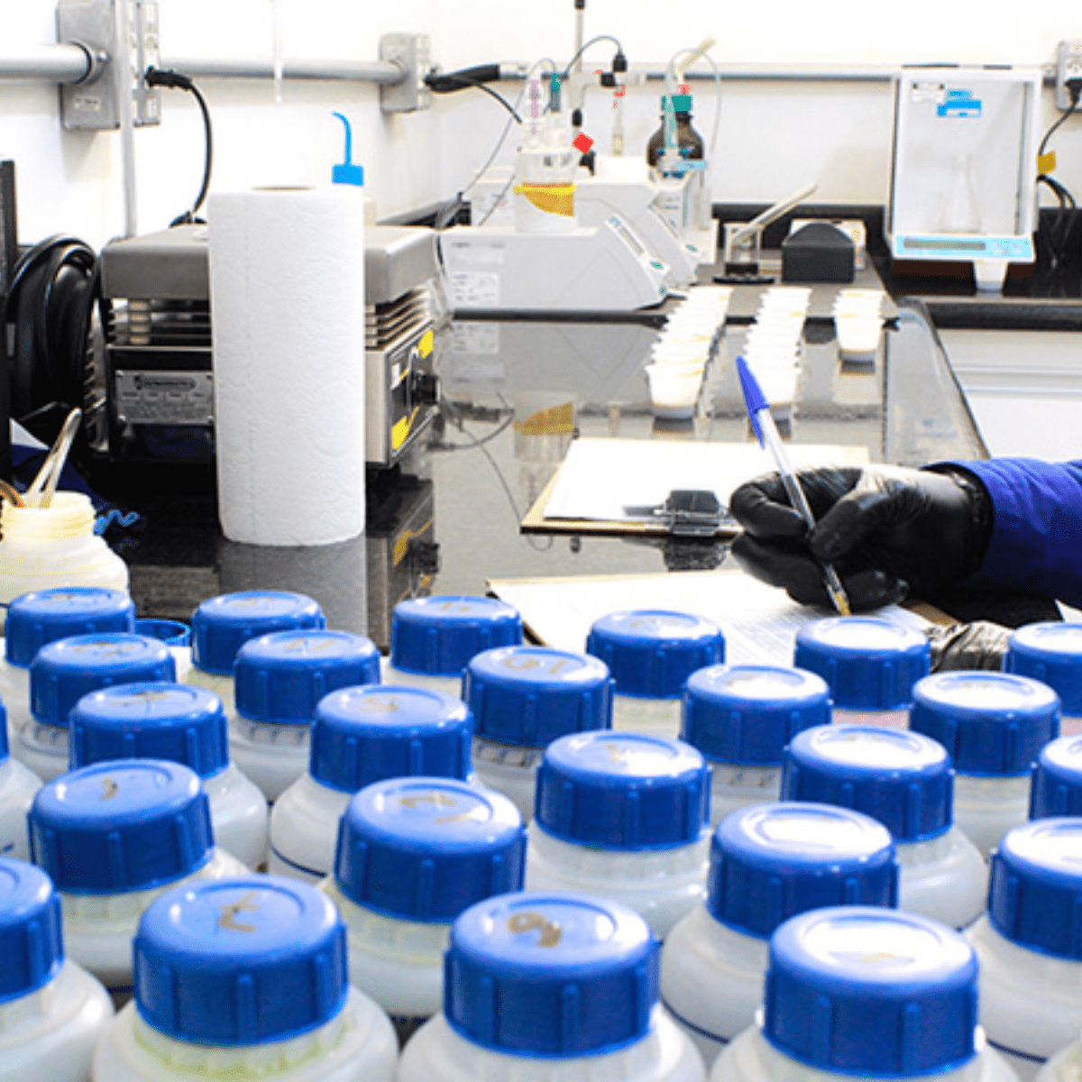 Controle e fiscalização de produtos químicos